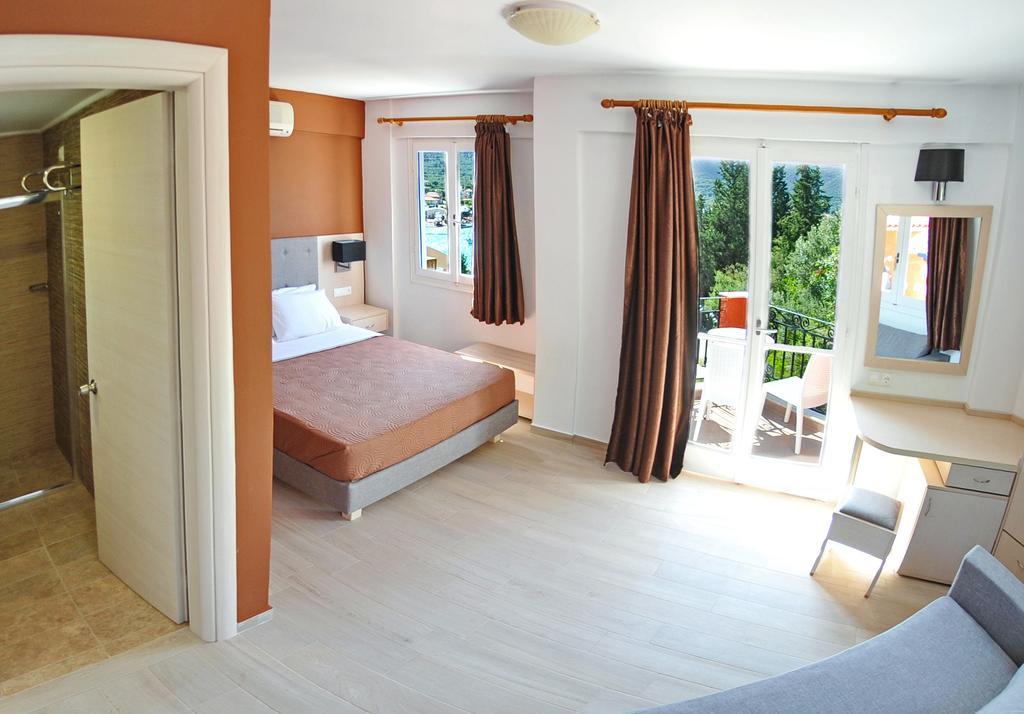 Vliho Bay Boutique Hotel Yénion Eksteriør bilde